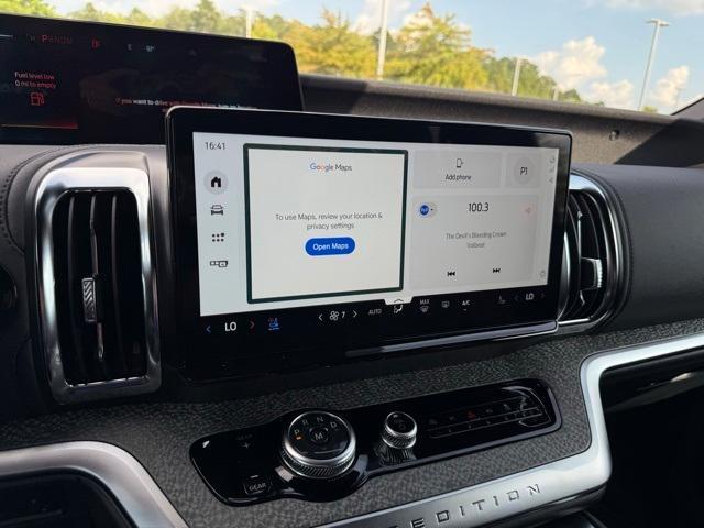 new 2025 Ford Expedition car, priced at $80,945