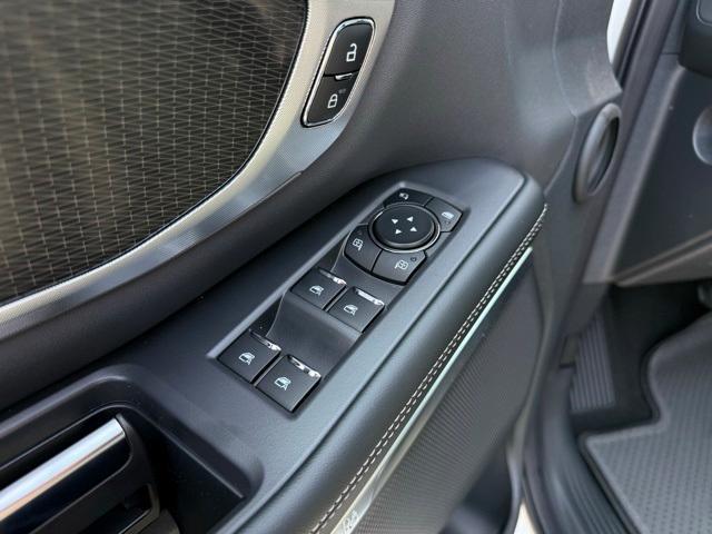 new 2025 Ford Expedition car, priced at $80,990