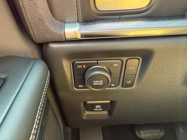 new 2025 Ford Expedition car, priced at $80,990