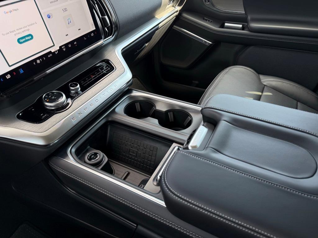 new 2025 Ford Expedition Max car, priced at $81,090