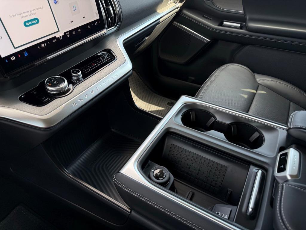 new 2025 Ford Expedition Max car, priced at $81,090