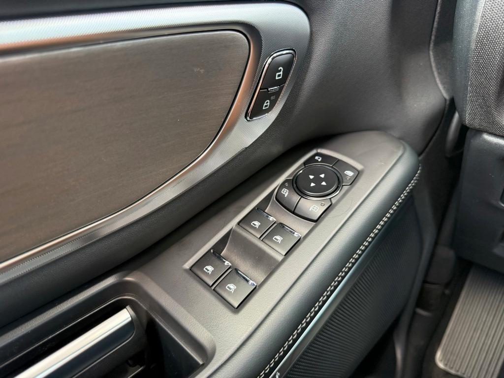 new 2025 Ford Expedition Max car, priced at $81,090