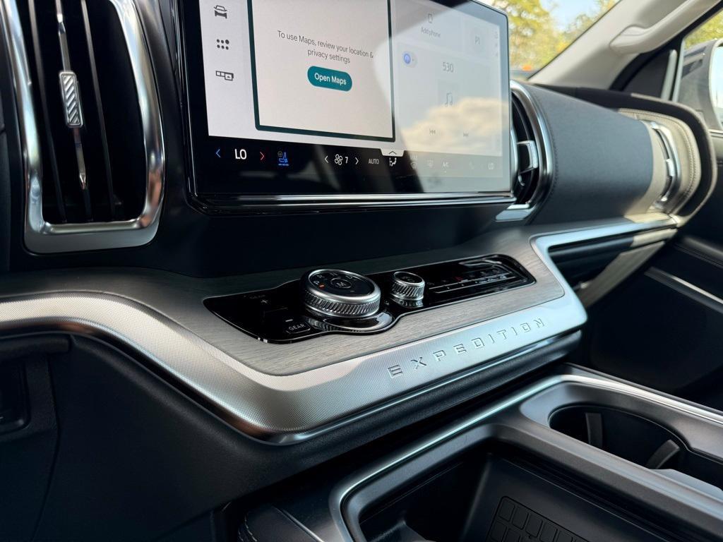 new 2025 Ford Expedition Max car, priced at $81,090