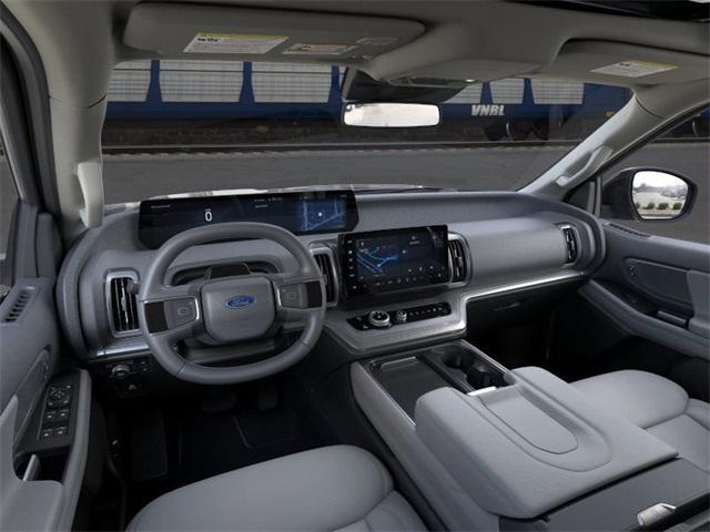 new 2025 Ford Expedition car, priced at $72,410