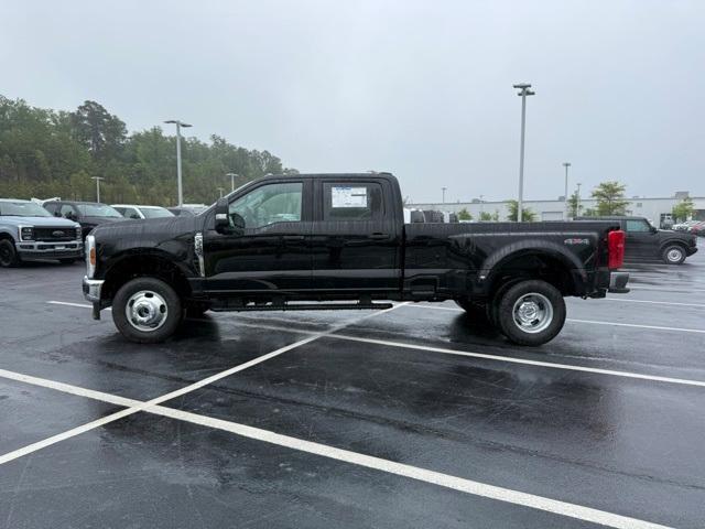 new 2025 Ford F-350 car, priced at $61,700