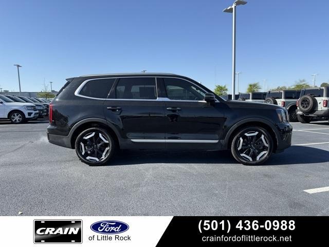used 2024 Kia Telluride car, priced at $34,456