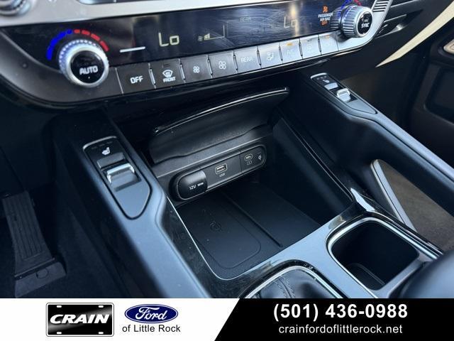 used 2024 Kia Telluride car, priced at $34,456
