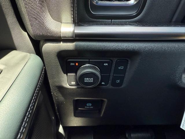 new 2025 Ford Expedition car, priced at $82,970