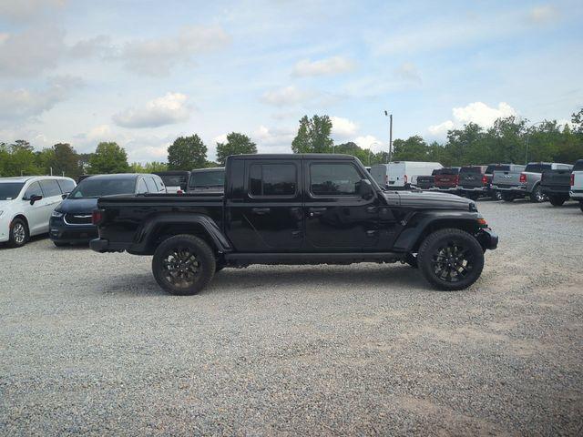 new 2025 Jeep Gladiator car, priced at $42,161