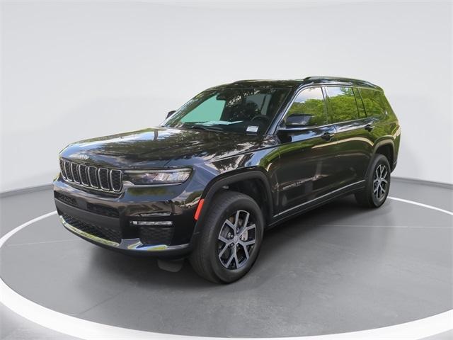 new 2025 Jeep Grand Cherokee L car, priced at $45,199