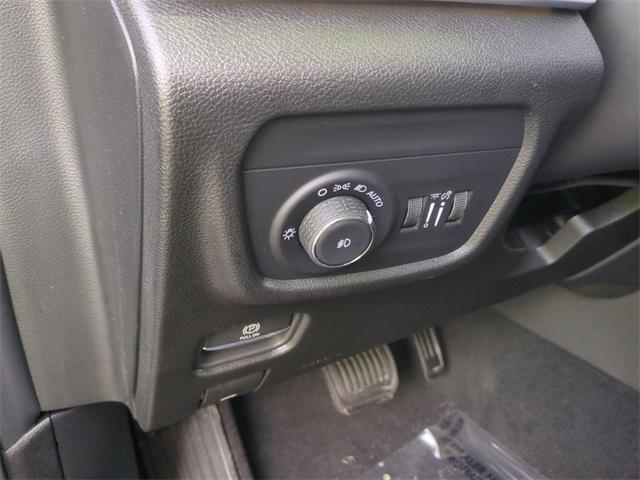 new 2025 Jeep Grand Cherokee L car, priced at $45,199