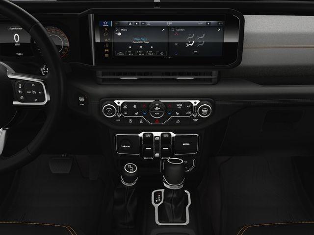 new 2025 Jeep Wrangler car