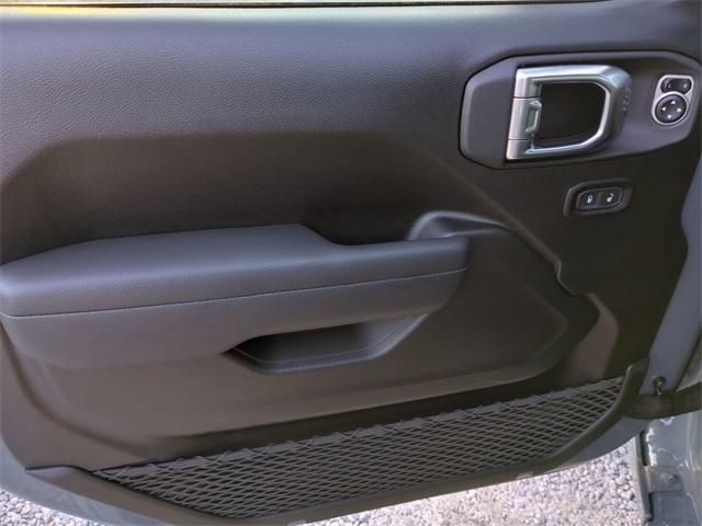 new 2025 Jeep Wrangler car, priced at $38,944