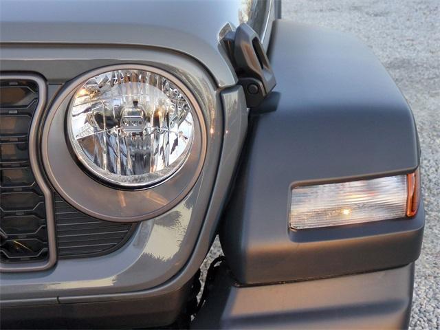 new 2025 Jeep Wrangler car, priced at $40,144