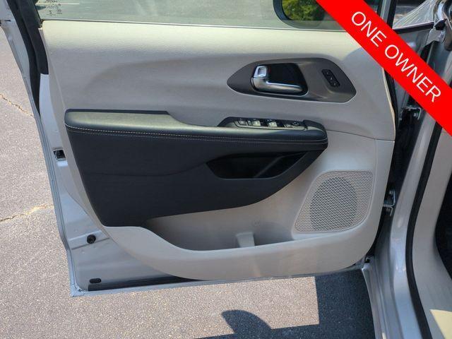 used 2023 Chrysler Pacifica car, priced at $23,942
