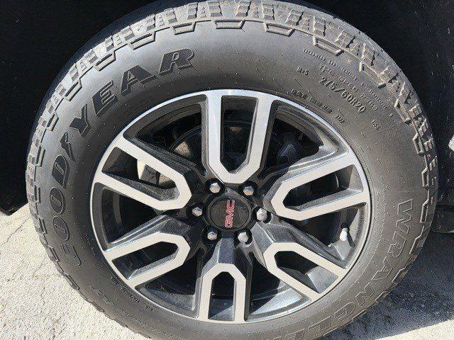 used 2023 GMC Yukon car, priced at $64,490