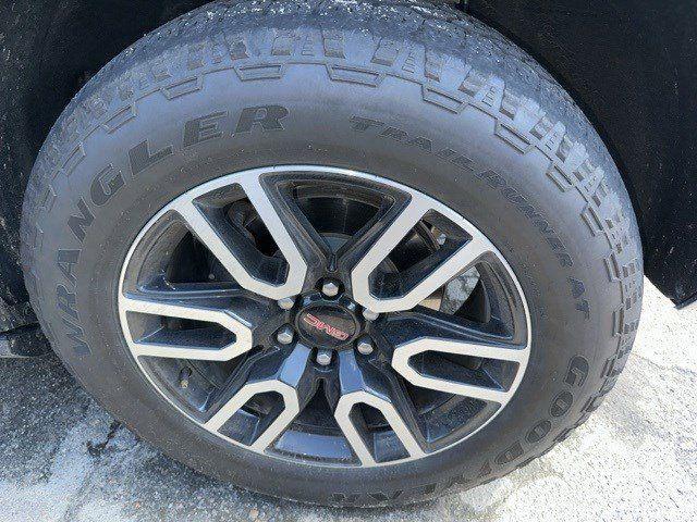 used 2023 GMC Yukon car, priced at $64,490