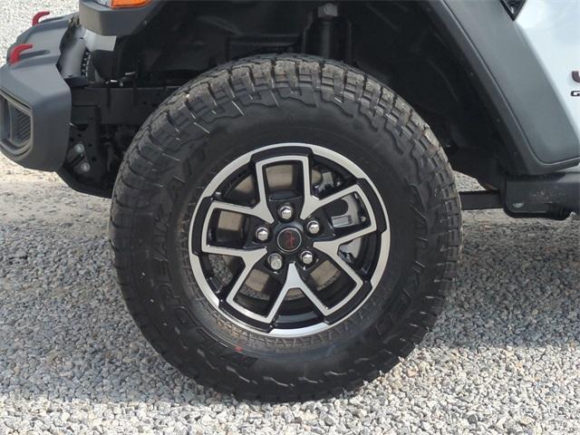 new 2025 Jeep Gladiator car, priced at $48,032