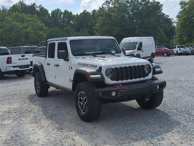new 2025 Jeep Gladiator car, priced at $47,690
