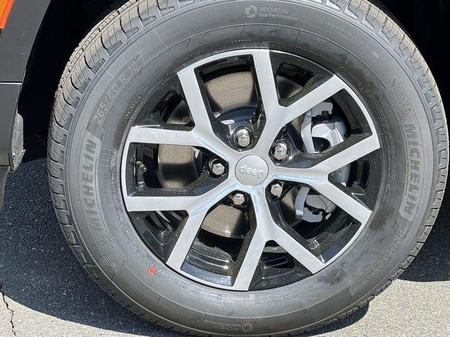 new 2025 Jeep Grand Cherokee L car, priced at $44,224