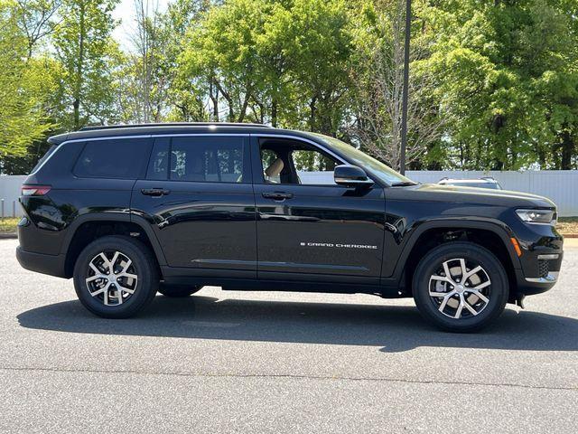 new 2025 Jeep Grand Cherokee L car, priced at $44,224
