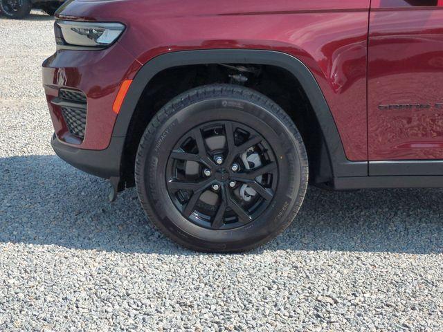 new 2025 Jeep Grand Cherokee car, priced at $37,864