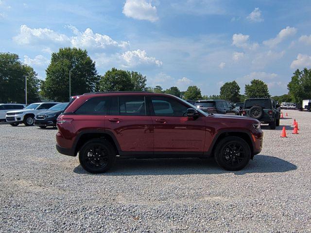 new 2025 Jeep Grand Cherokee car, priced at $37,864
