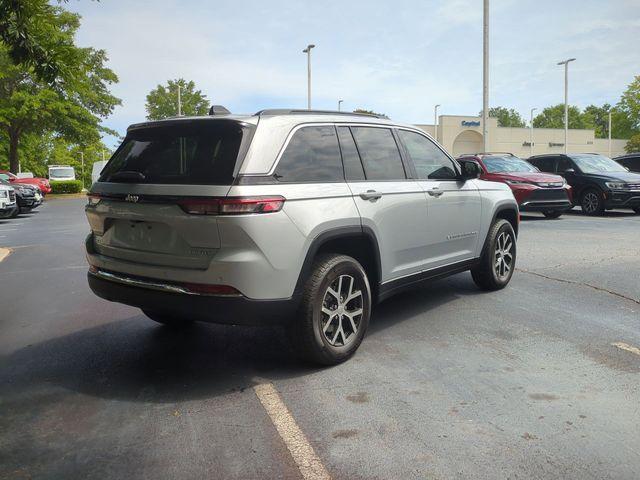 new 2025 Jeep Grand Cherokee car, priced at $41,456