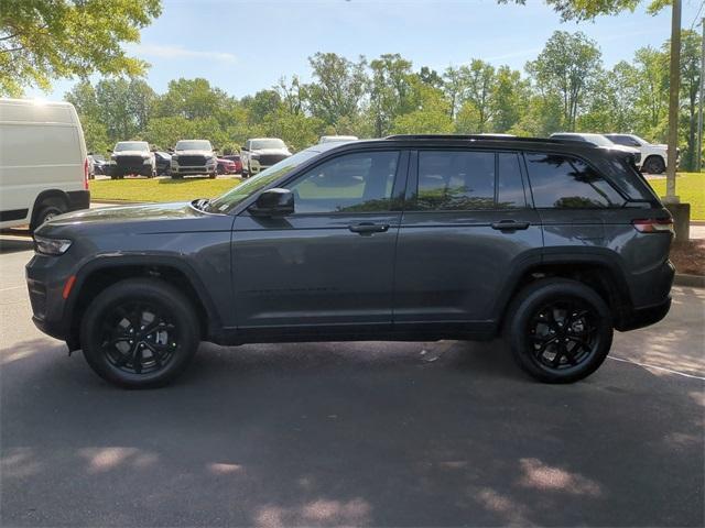 new 2025 Jeep Grand Cherokee car, priced at $45,045