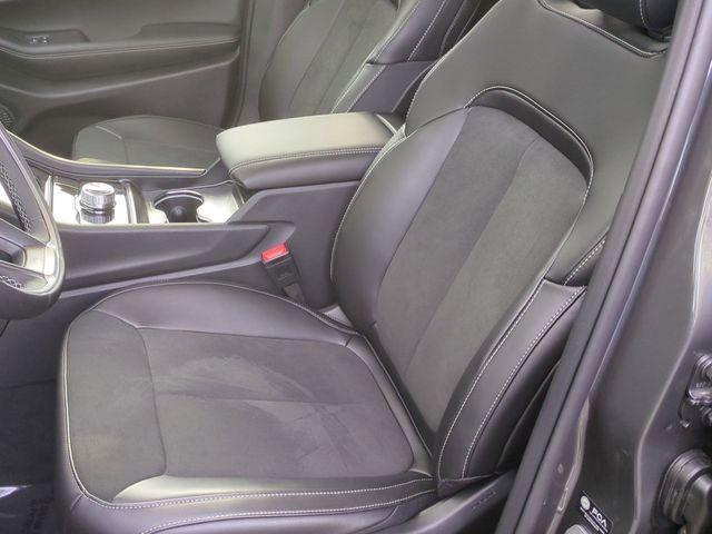 new 2025 Jeep Grand Cherokee car, priced at $40,624