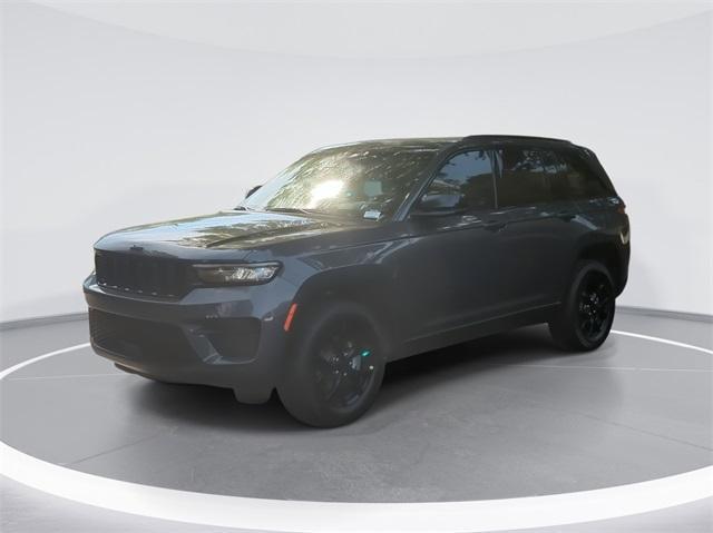 new 2025 Jeep Grand Cherokee car, priced at $42,545