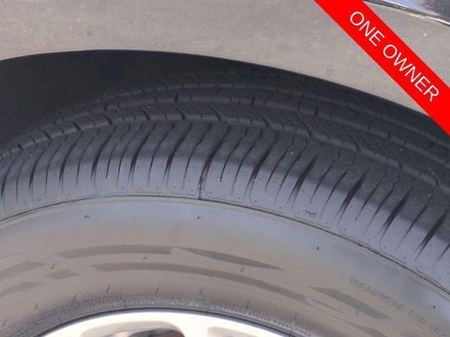used 2023 Chrysler Pacifica car, priced at $23,542