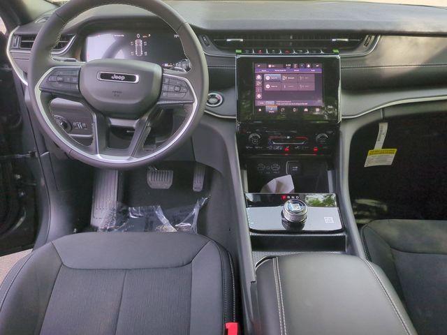 new 2025 Jeep Grand Cherokee car, priced at $36,097
