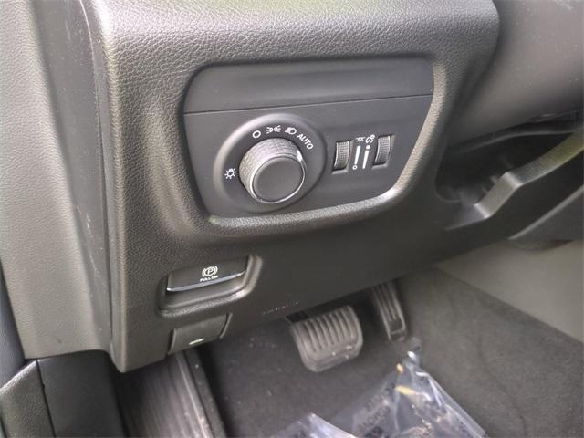 new 2025 Jeep Grand Cherokee car, priced at $36,318