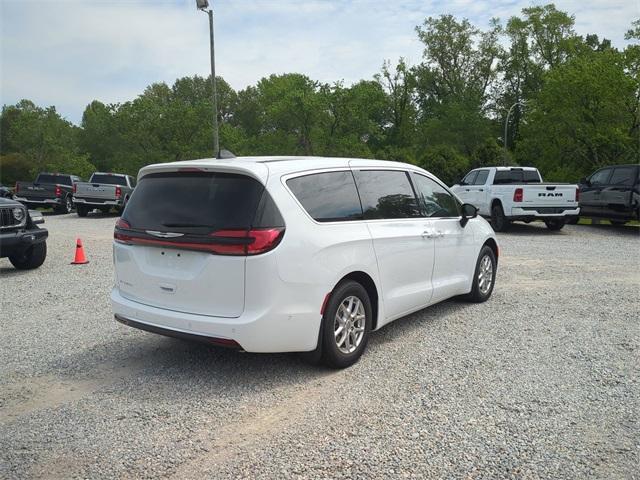 new 2025 Chrysler Pacifica car, priced at $46,545