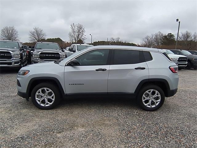 new 2024 Jeep Compass car, priced at $24,995