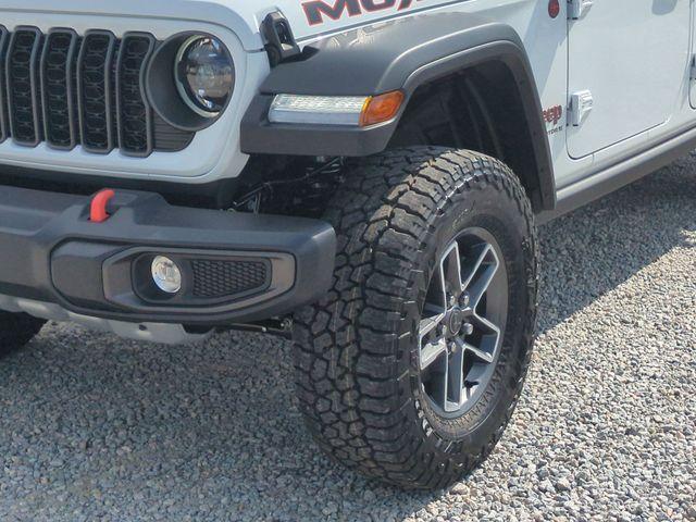 new 2025 Jeep Gladiator car, priced at $47,900