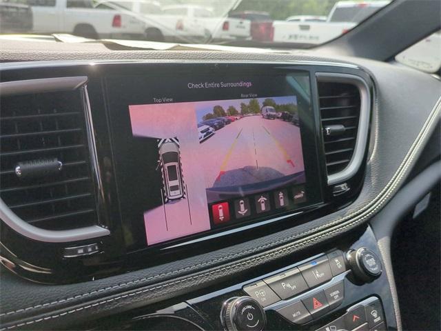 new 2025 Chrysler Pacifica Hybrid car, priced at $41,054
