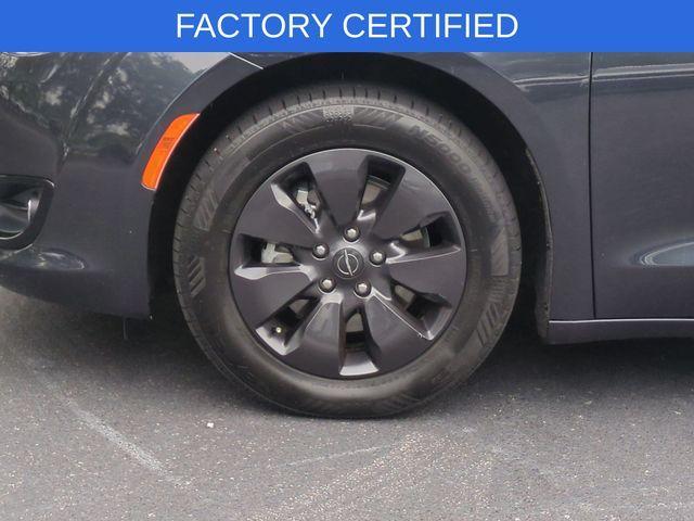 used 2020 Chrysler Pacifica Hybrid car, priced at $24,561