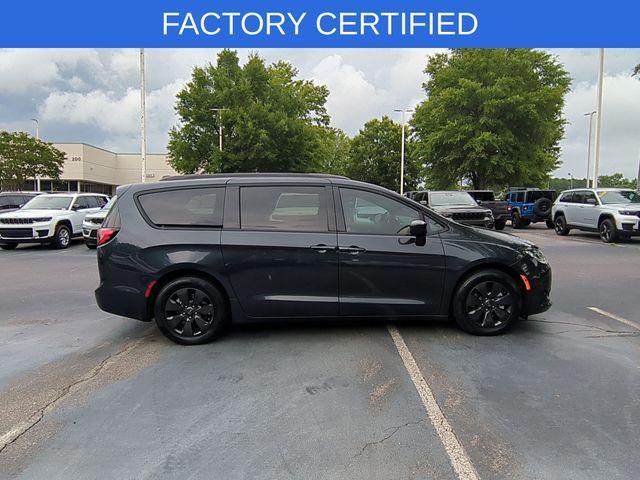 used 2020 Chrysler Pacifica Hybrid car, priced at $24,561