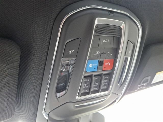new 2025 Jeep Grand Cherokee car, priced at $51,178