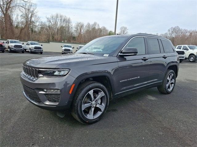 new 2025 Jeep Grand Cherokee car, priced at $51,178