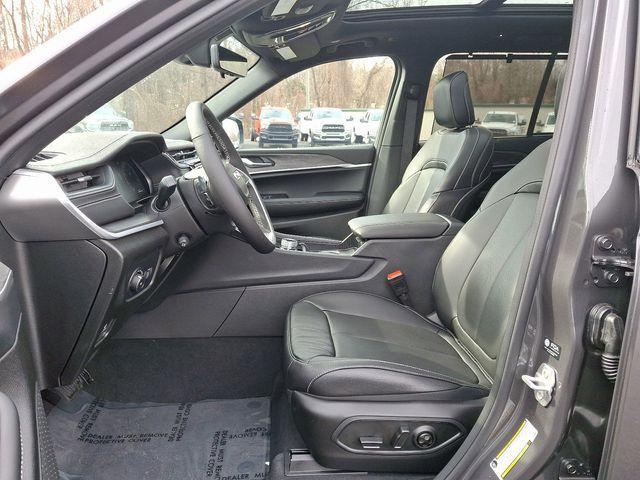 new 2025 Jeep Grand Cherokee car, priced at $50,110