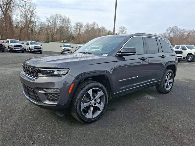 new 2025 Jeep Grand Cherokee car, priced at $51,178