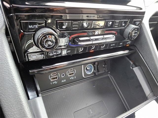 new 2025 Jeep Grand Cherokee car, priced at $51,178