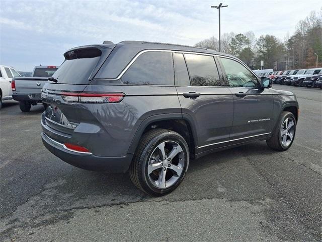 new 2025 Jeep Grand Cherokee car, priced at $51,178