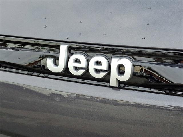 new 2025 Jeep Grand Cherokee car, priced at $51,178