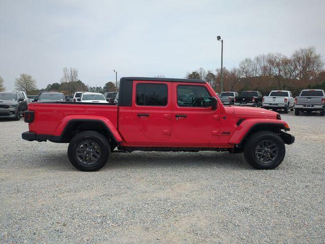 new 2024 Jeep Gladiator car, priced at $38,720