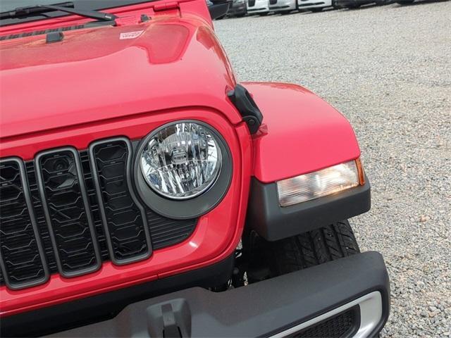new 2024 Jeep Gladiator car, priced at $47,199