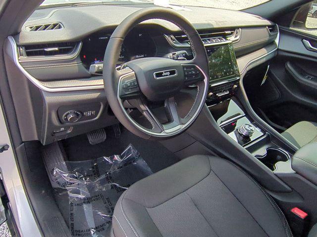 new 2025 Jeep Grand Cherokee L car, priced at $41,301